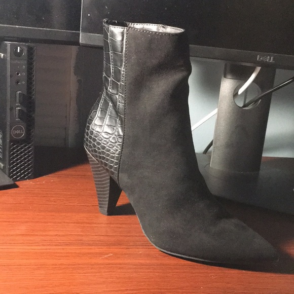 Black Alysse Boot Size 7 - Picture 3 of 3